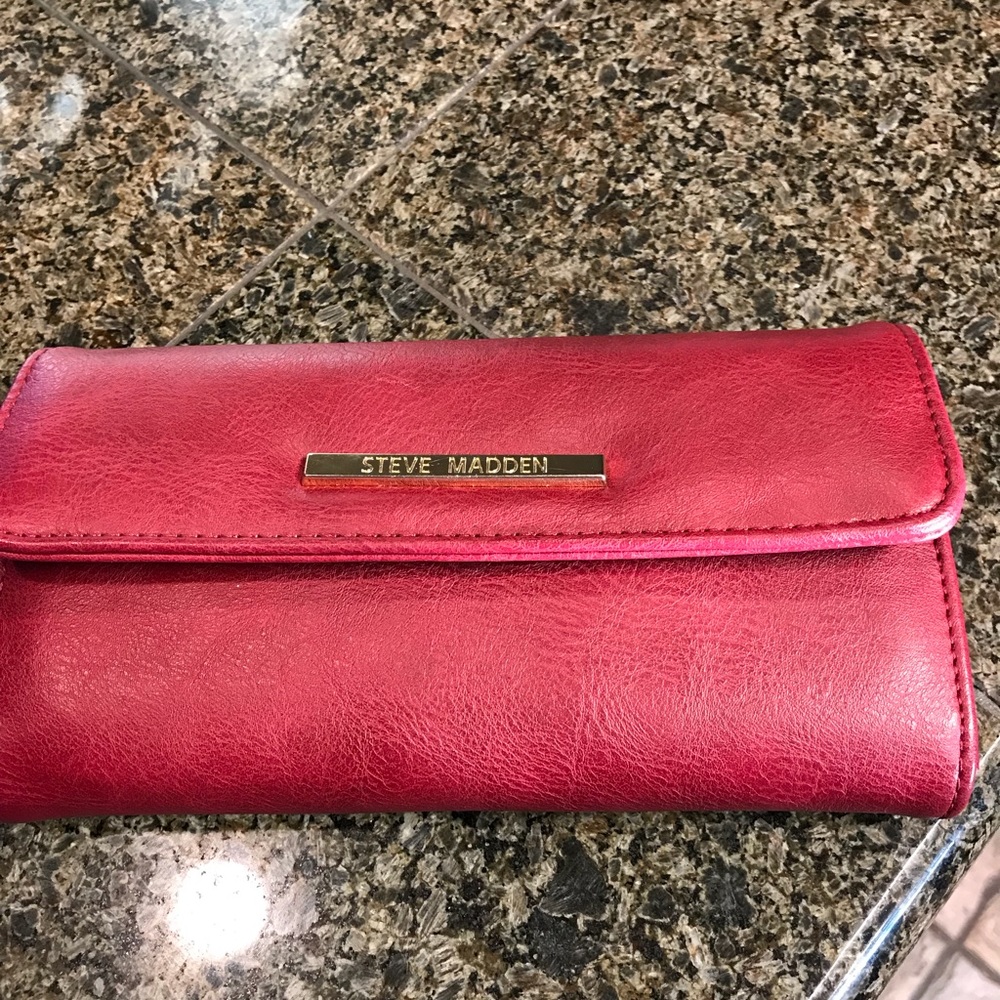 Steve Madden red wallet
